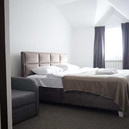 Hotel Tiski Cvet Novi Becej Экстерьер фото