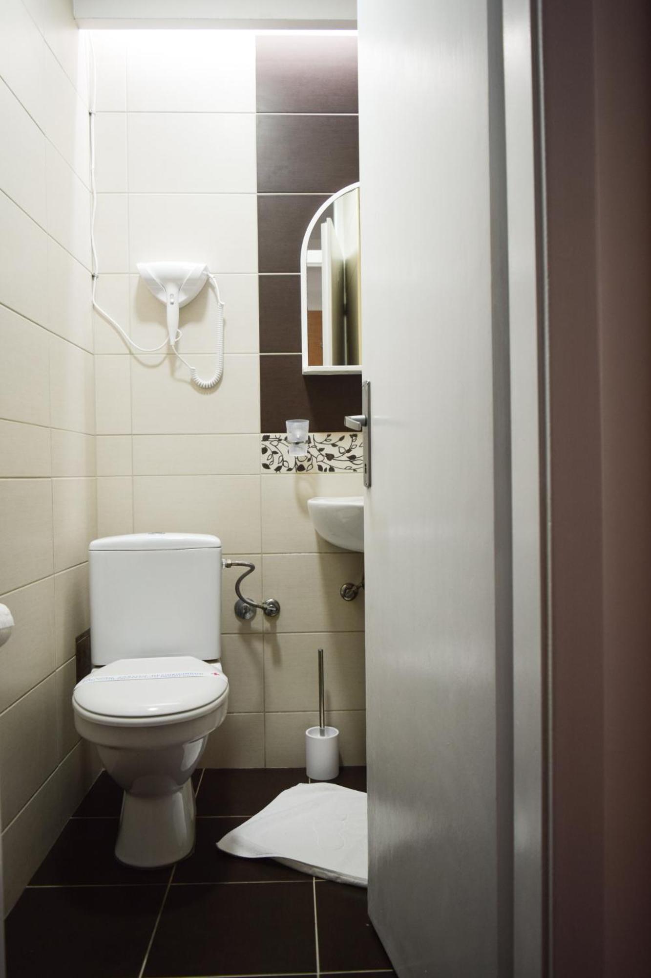Hotel Tiski Cvet Novi Becej Экстерьер фото