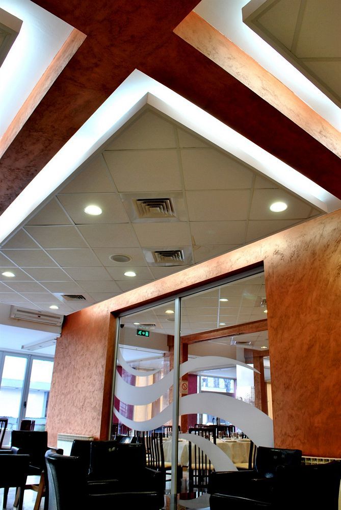 Hotel Tiski Cvet Novi Becej Экстерьер фото
