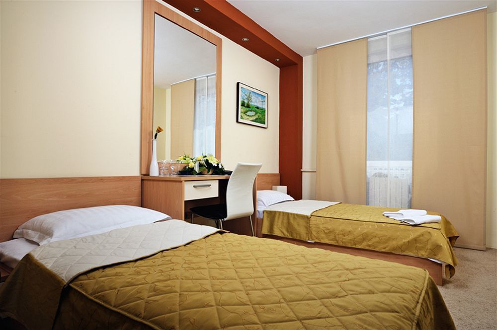 Hotel Tiski Cvet Novi Becej Экстерьер фото